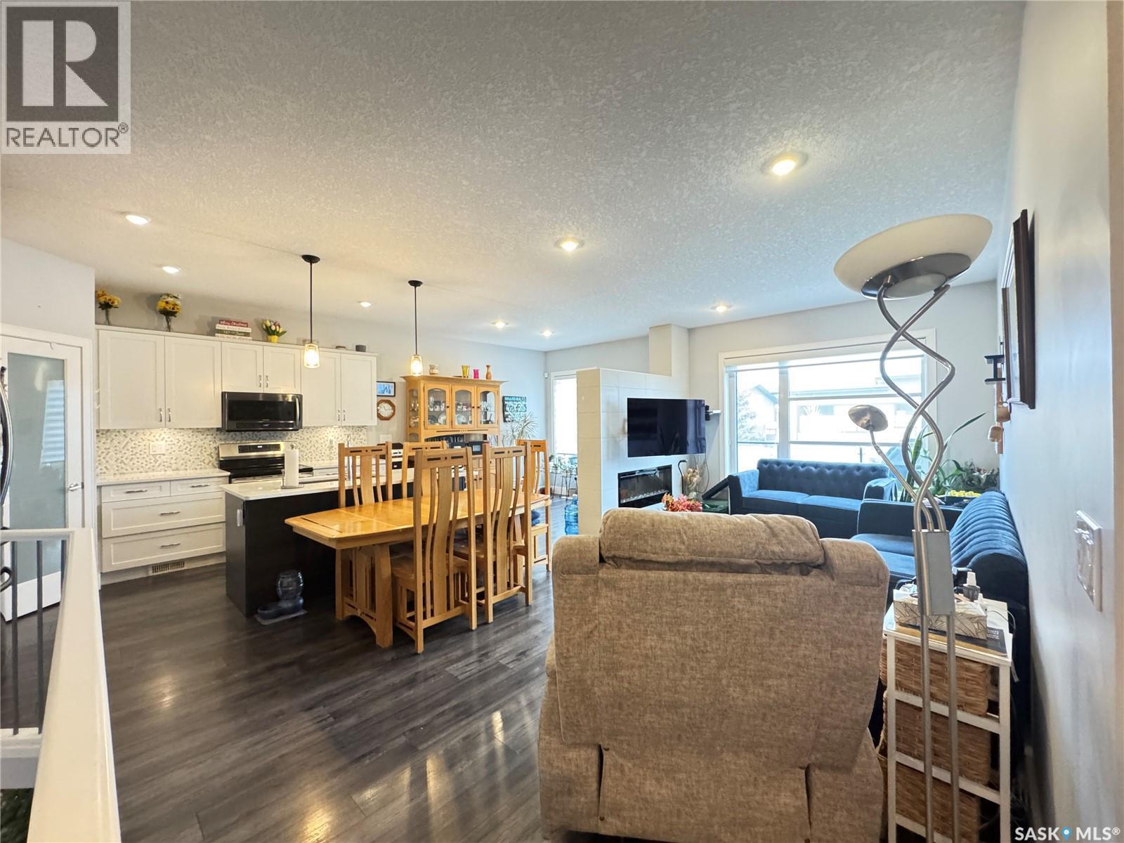 21 103 Pohorecky Crescent, Saskatoon, SK - Indoor