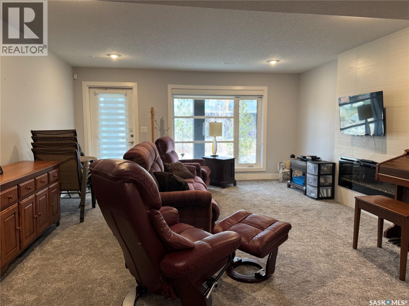 21 103 Pohorecky Crescent, Saskatoon, SK - Indoor Photo Showing Living Room