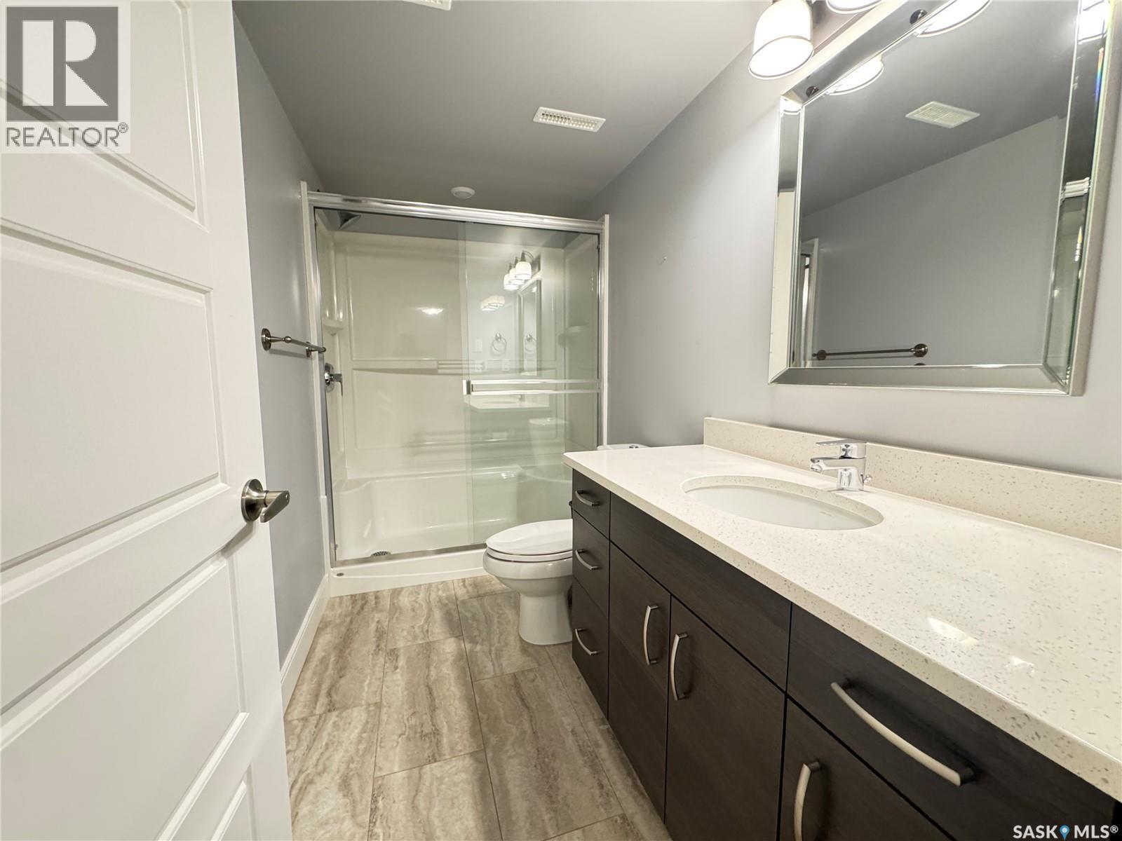 21 103 Pohorecky Crescent, Saskatoon, SK - Indoor Photo Showing Bathroom