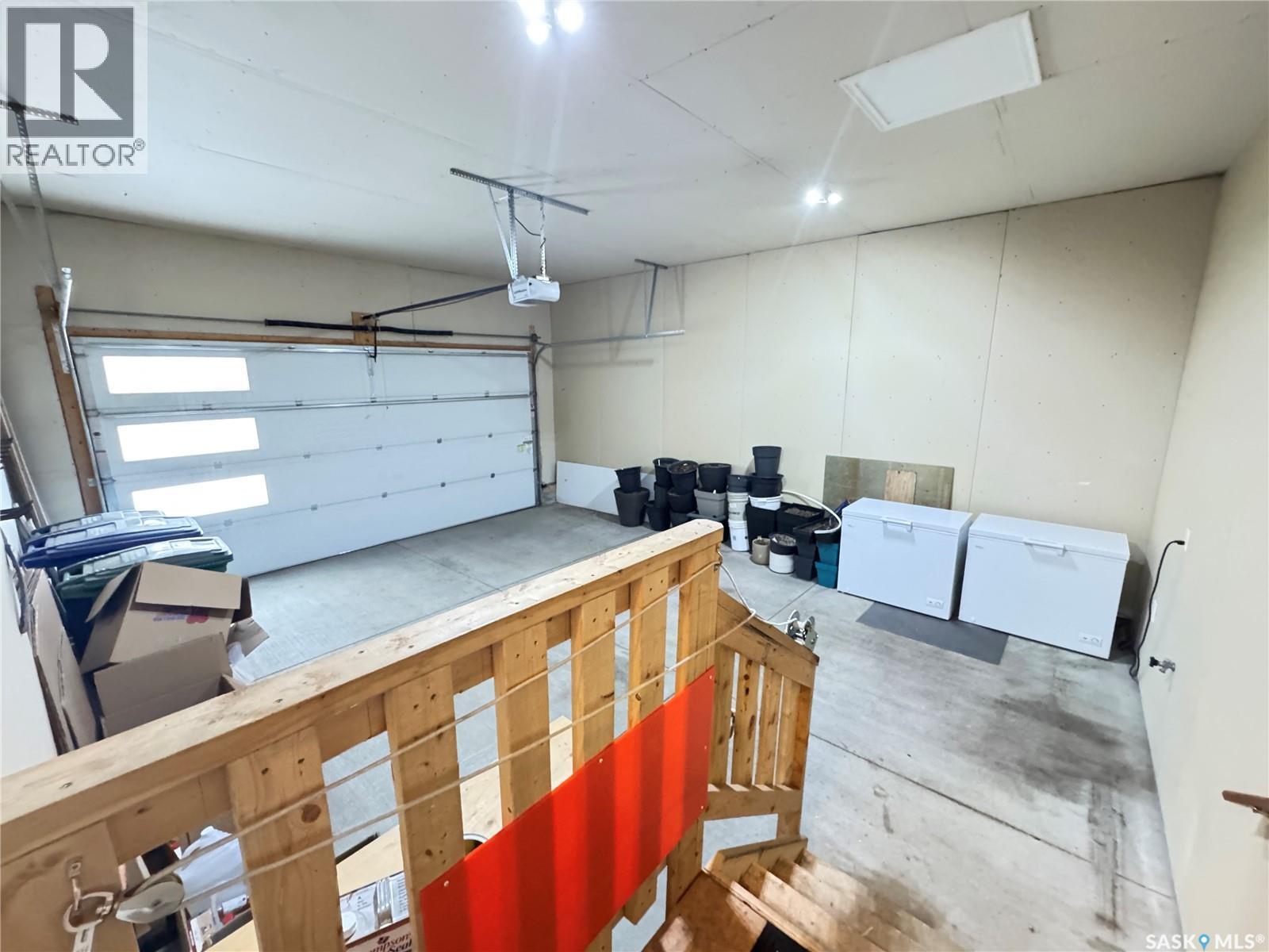 21 103 Pohorecky Crescent, Saskatoon, SK - Indoor Photo Showing Garage