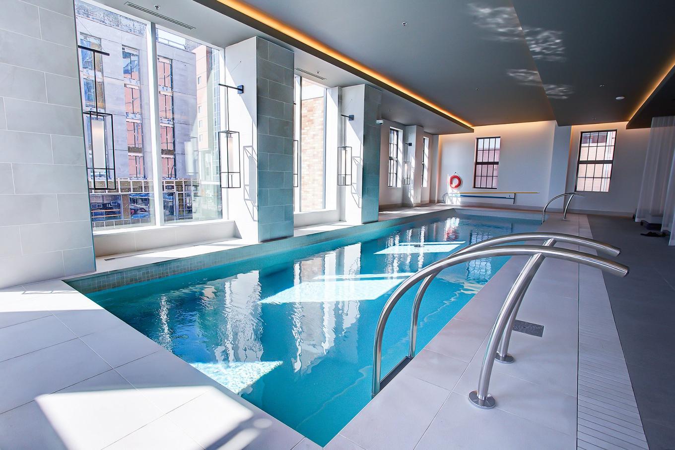 Pool - 2706-1188 Rue St-Antoine O., Montréal (Ville-Marie), QC - Indoor Photo Showing Other Room With In Ground Pool