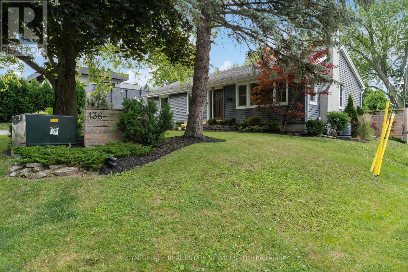 Situated on a Premium 0.22 Acre Treed Corner Lot! - 136 Mohawk Road, Hamilton, ON - Outdoor