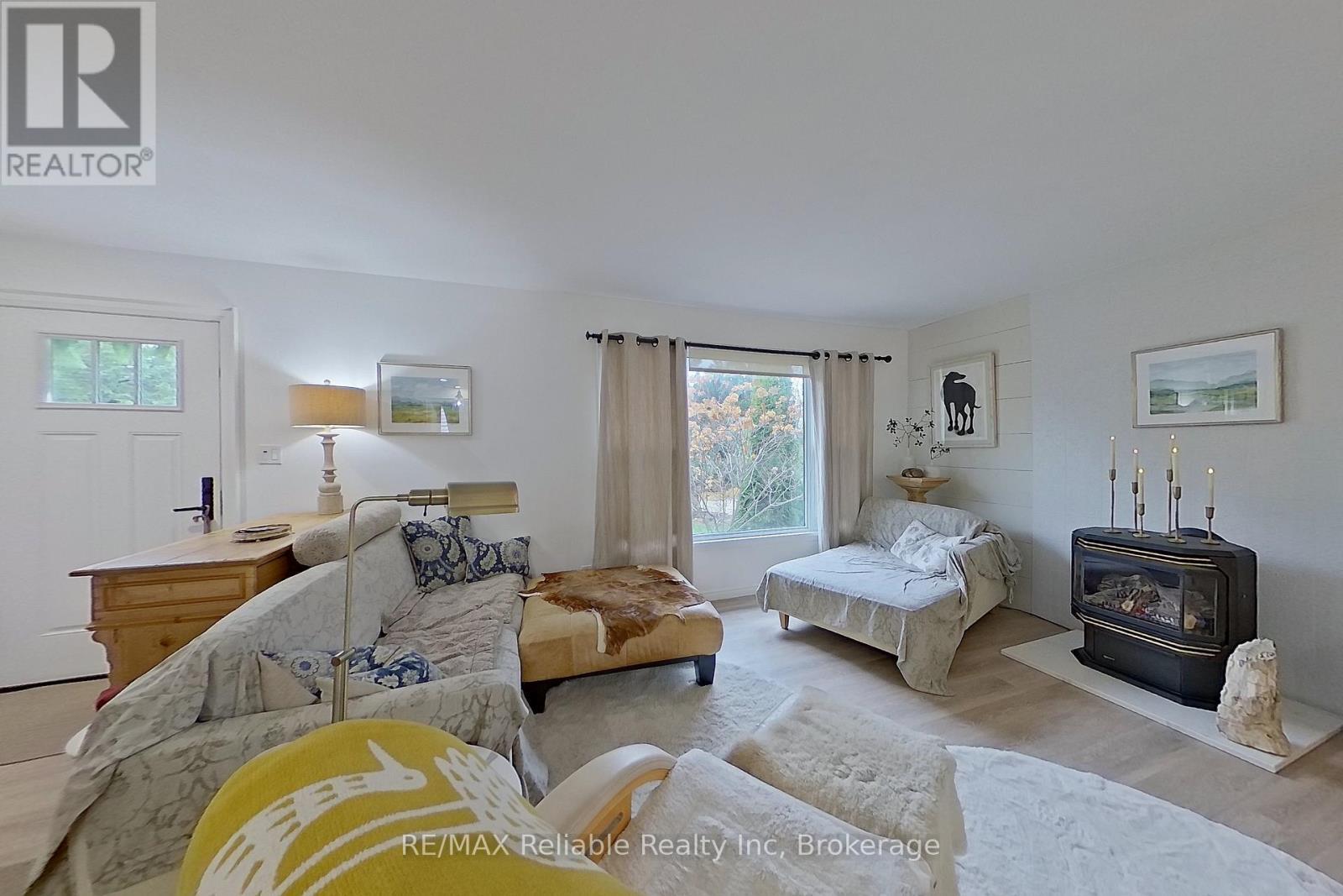 57 Cameron Street, Bluewater (Bayfield), ON - Indoor