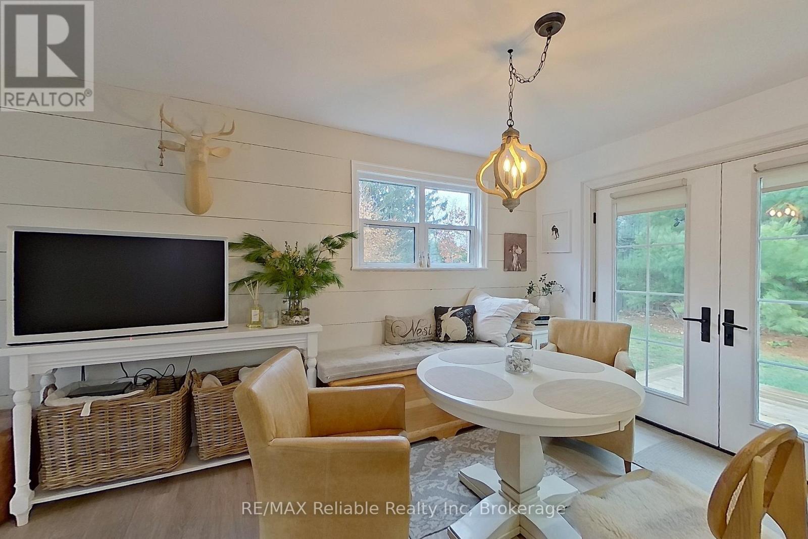 57 Cameron Street, Bluewater (Bayfield), ON - Indoor Photo Showing Dining Room