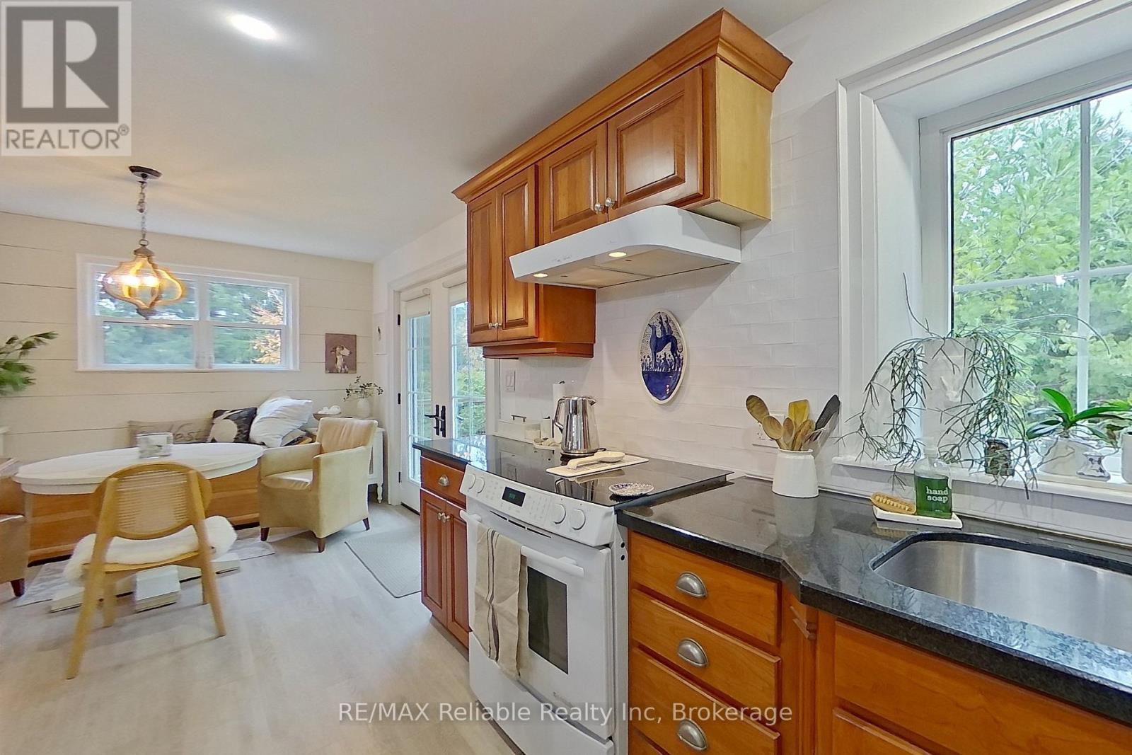 57 Cameron Street, Bluewater (Bayfield), ON - Indoor Photo Showing Kitchen
