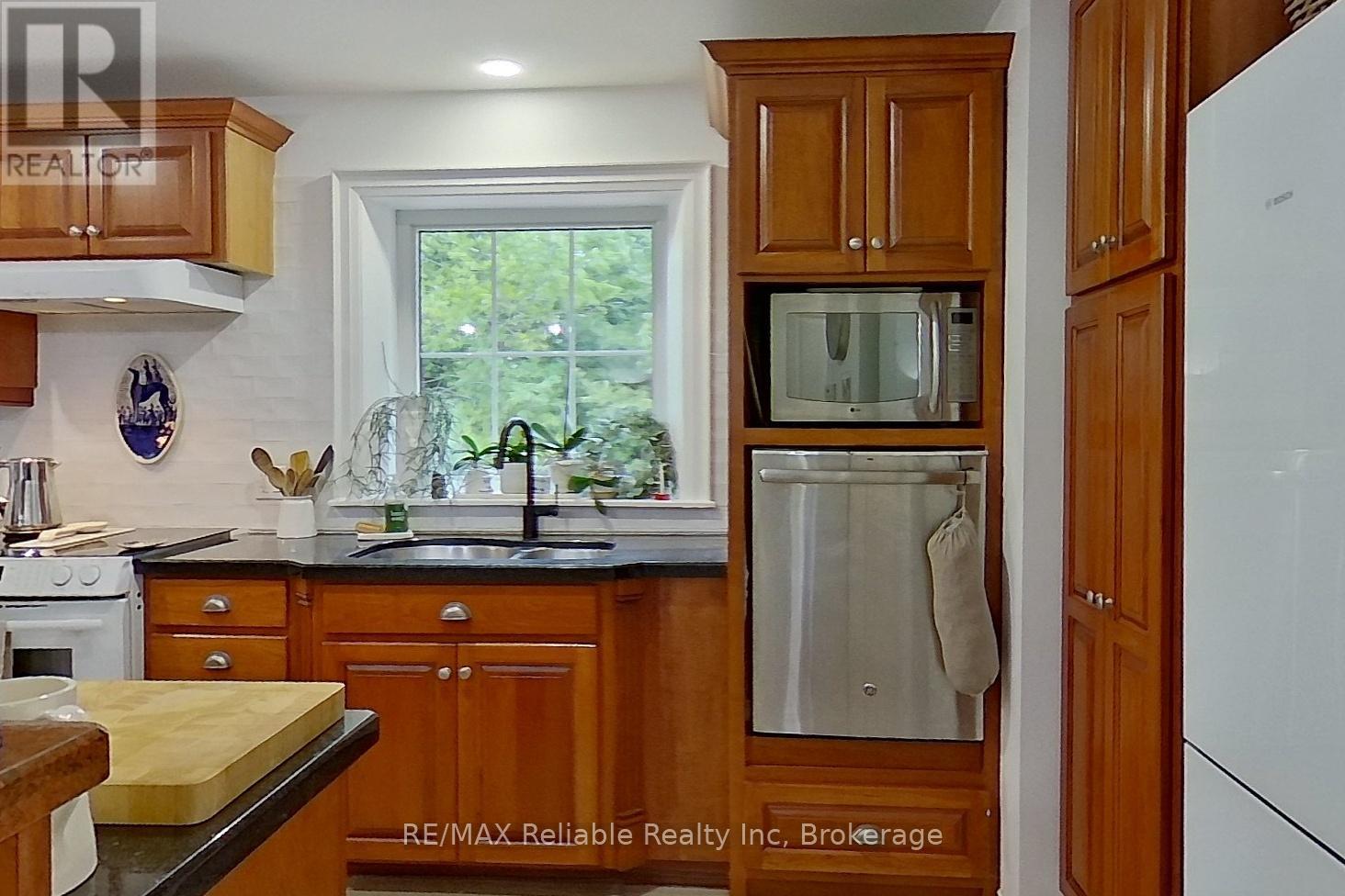 57 Cameron Street, Bluewater (Bayfield), ON - Indoor Photo Showing Kitchen With Double Sink