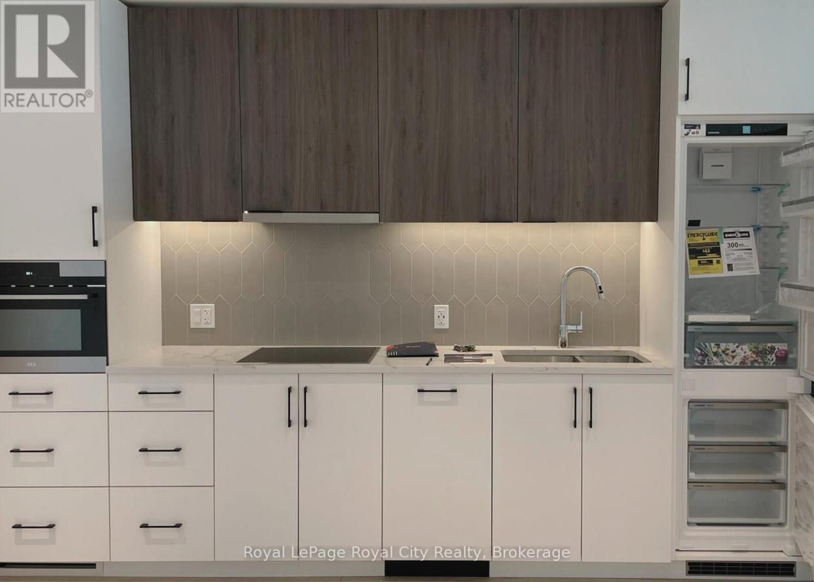 1105 - 741 King Street, Kitchener, ON