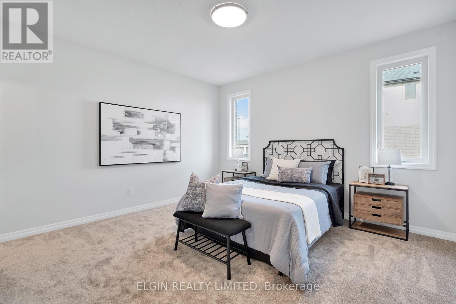 8 Hartland Circle, St. Thomas, ON - Indoor Photo Showing Bedroom