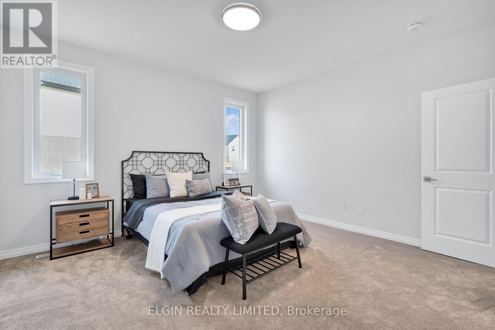 8 Hartland Circle, St. Thomas, ON - Indoor Photo Showing Bedroom