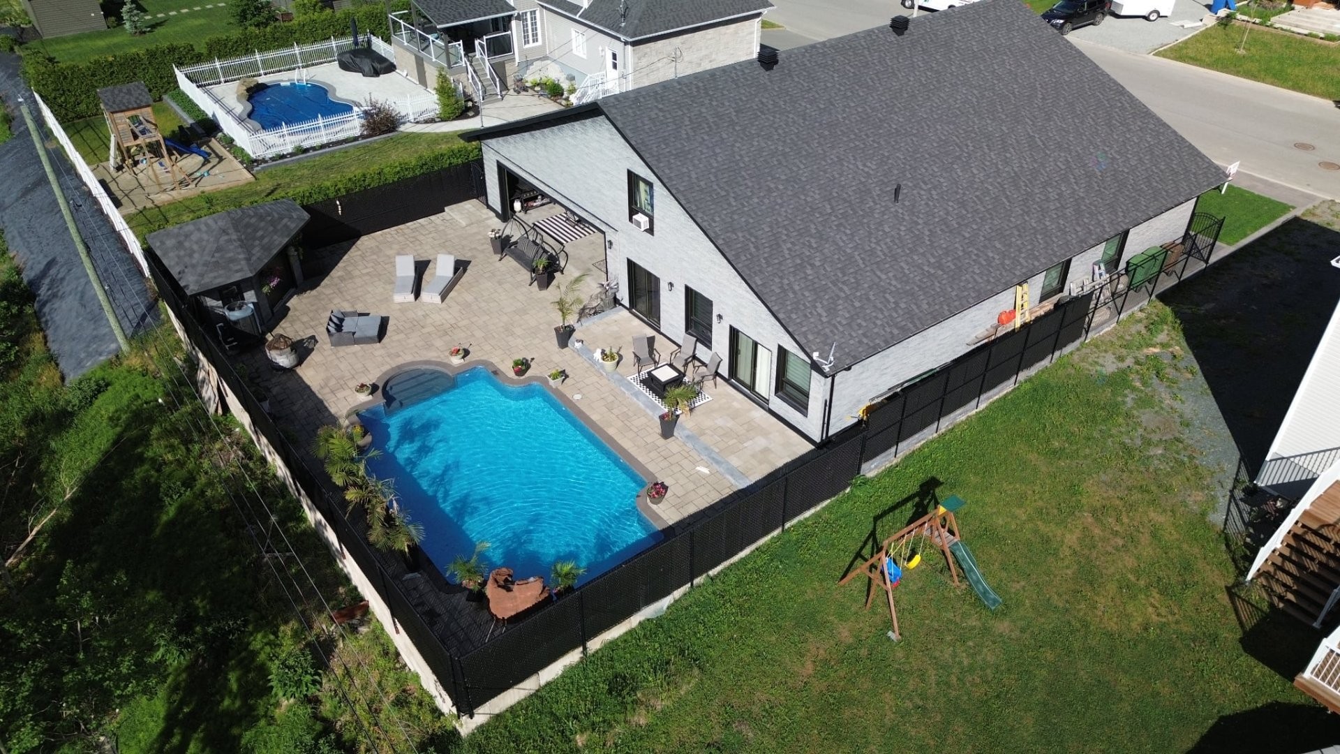 Piscine - 761 Av. Terry-Fox, Rouyn-Noranda, QC