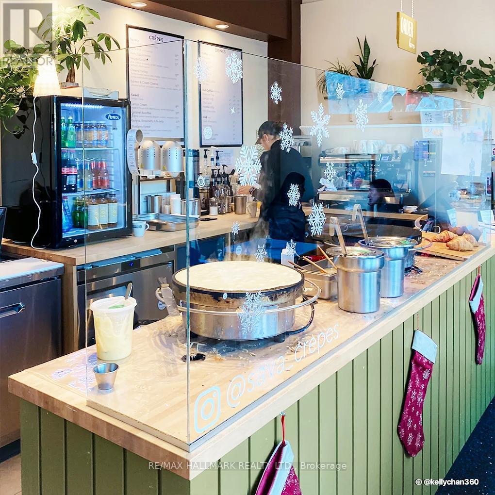 2674 Yonge Street, Toronto, ON