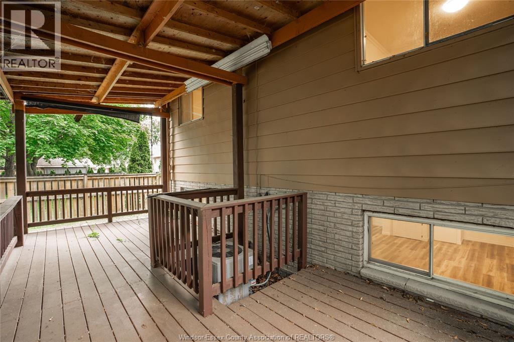 554 Lesperance Road, Tecumseh, ON - Outdoor With Deck Patio Veranda With Exterior
