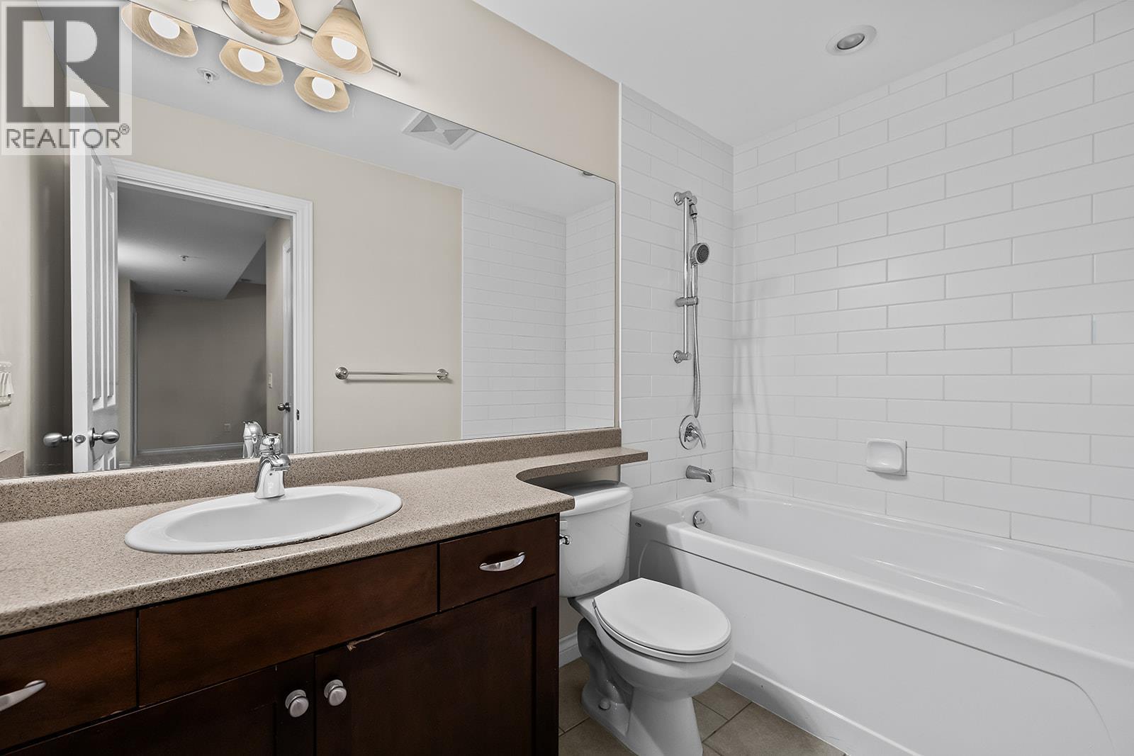 3843 Brown Road Unit# 2211, West Kelowna, BC - Indoor Photo Showing Bathroom