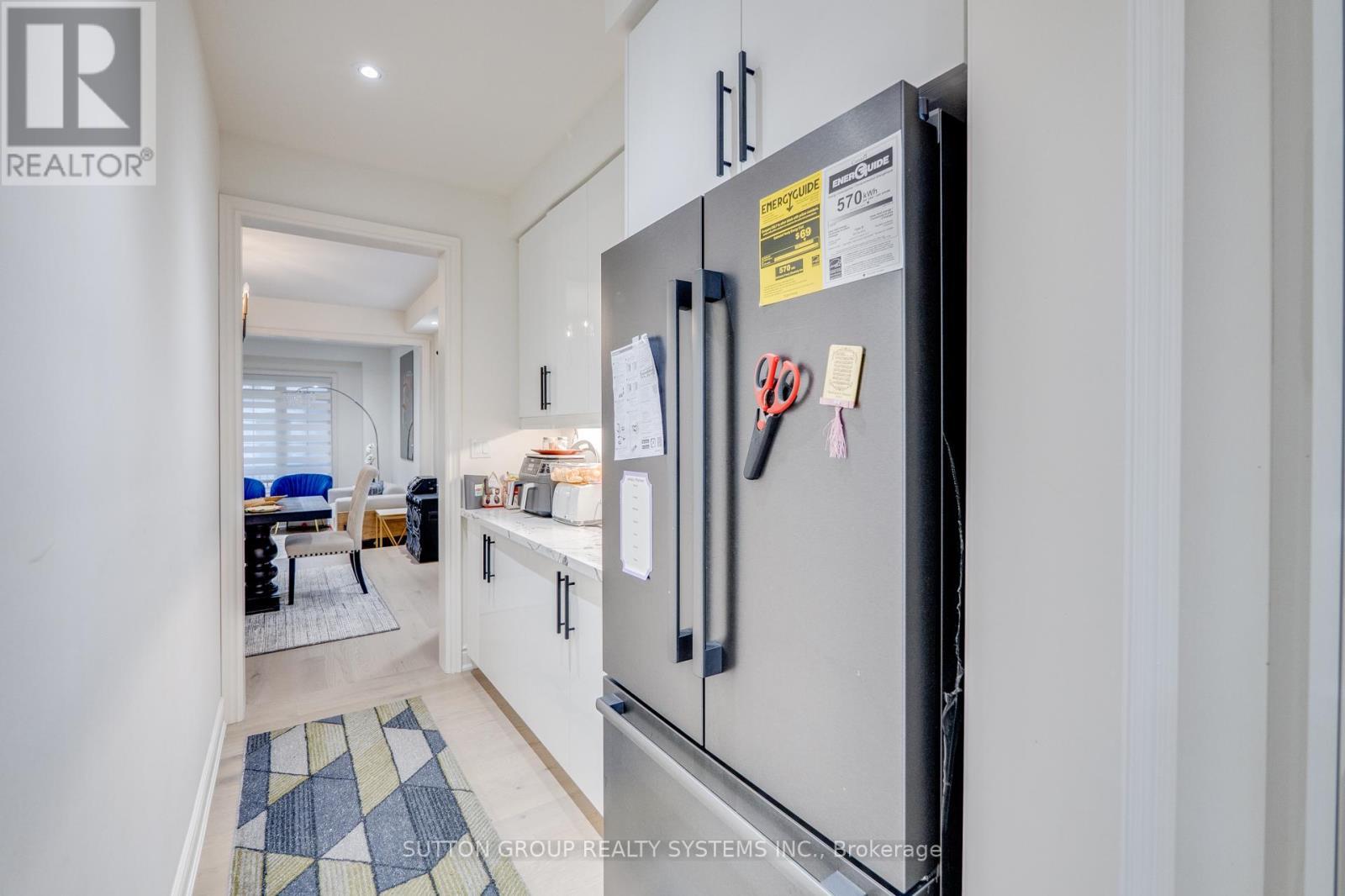 389 Humphrey Street, Hamilton, ON - Indoor Photo Showing Other Room