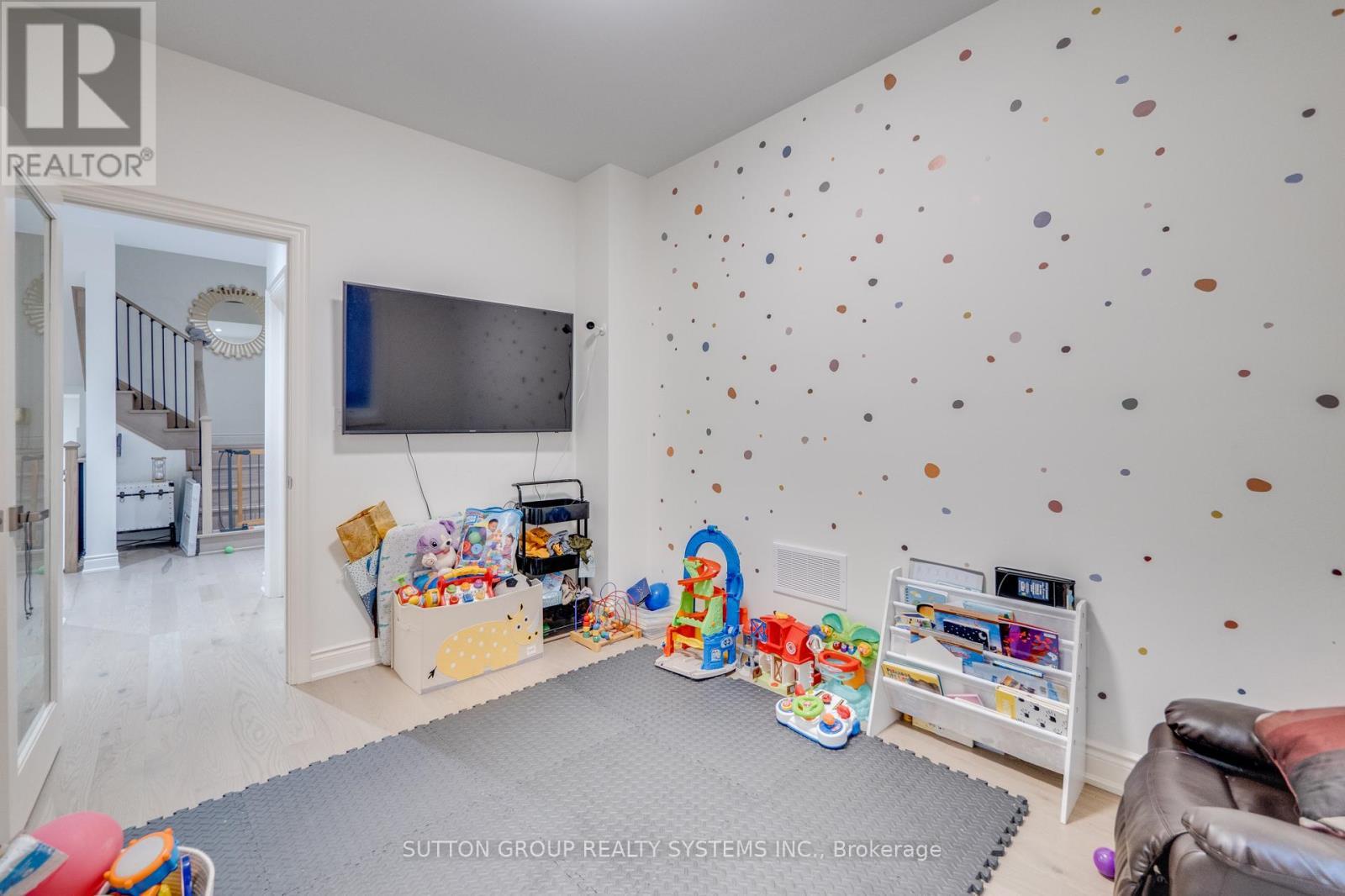 389 Humphrey Street, Hamilton, ON - Indoor