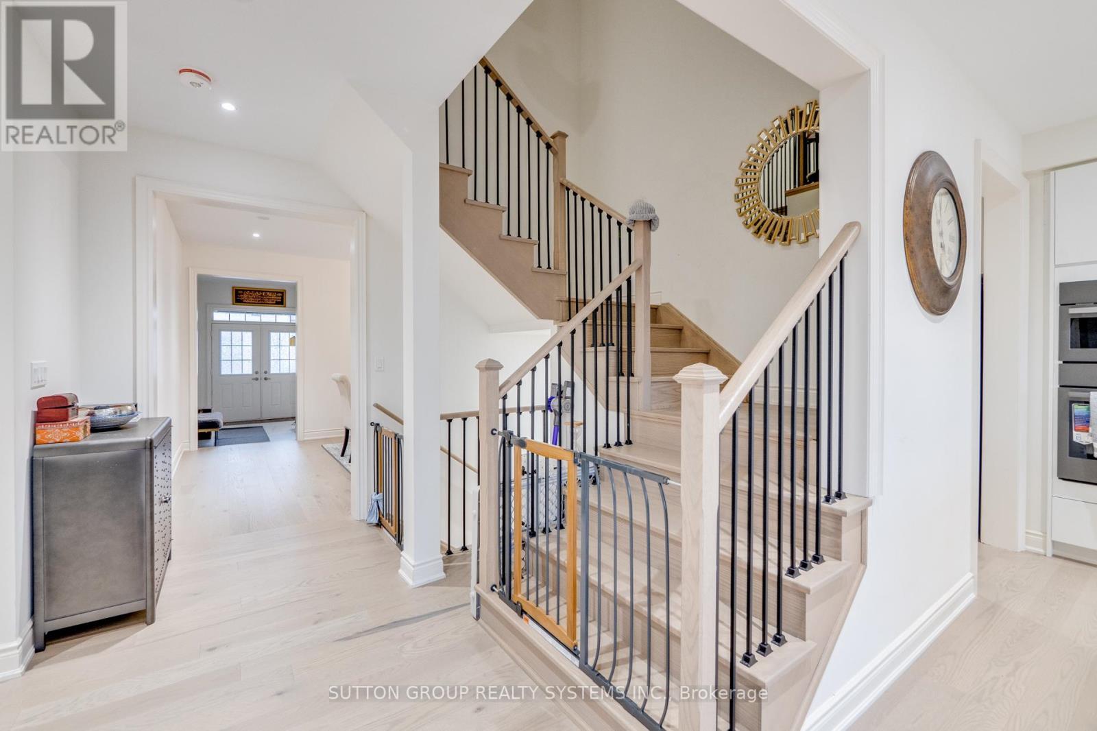 389 Humphrey Street, Hamilton, ON - Indoor Photo Showing Other Room