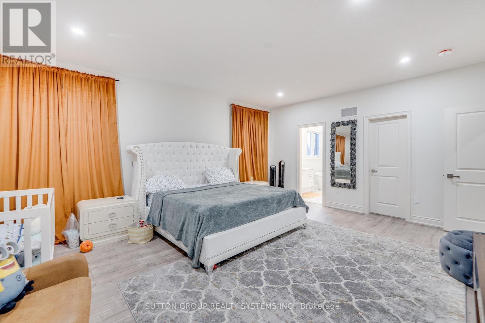389 Humphrey Street, Hamilton, ON - Indoor Photo Showing Bedroom