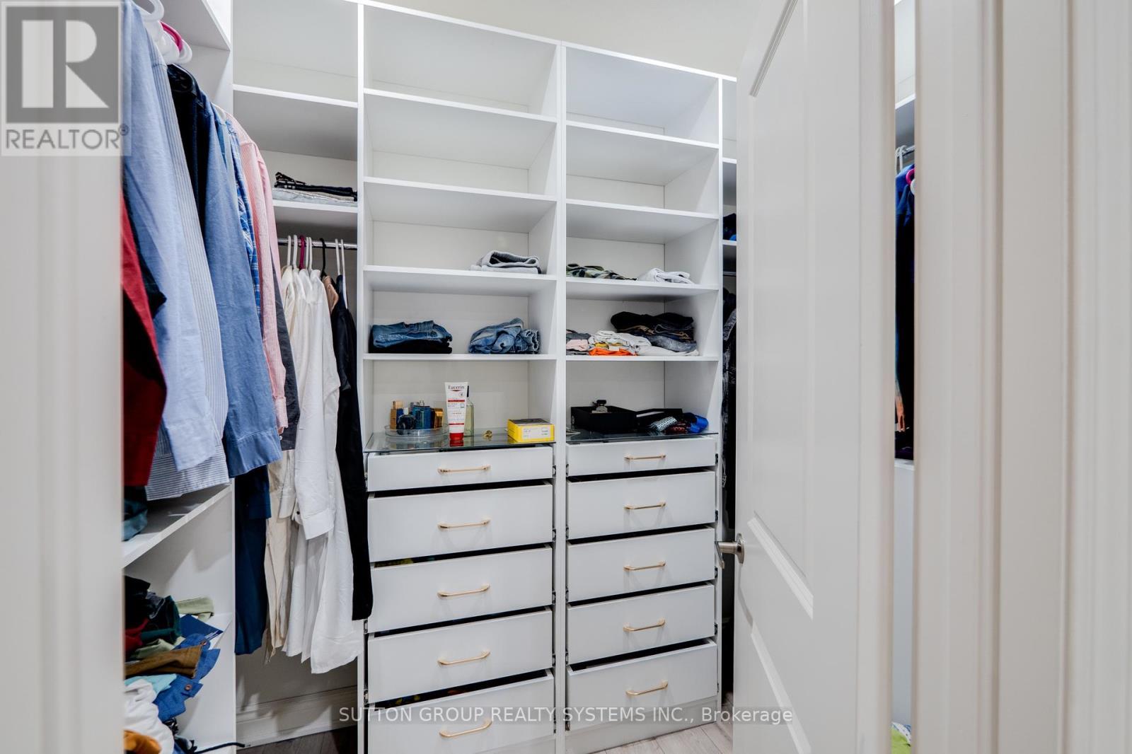 389 Humphrey Street, Hamilton, ON - Indoor With Storage