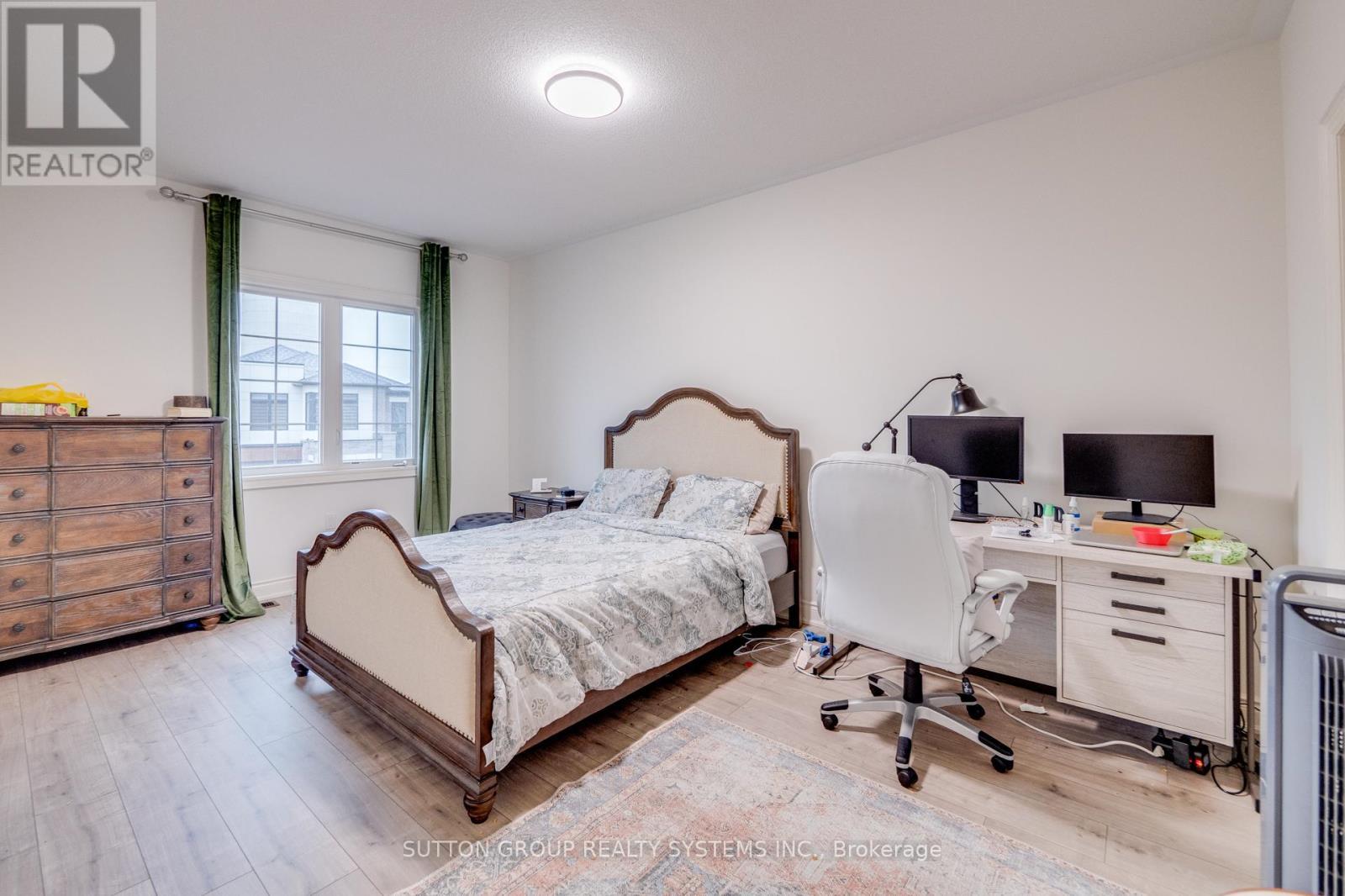 389 Humphrey Street, Hamilton, ON - Indoor Photo Showing Bedroom