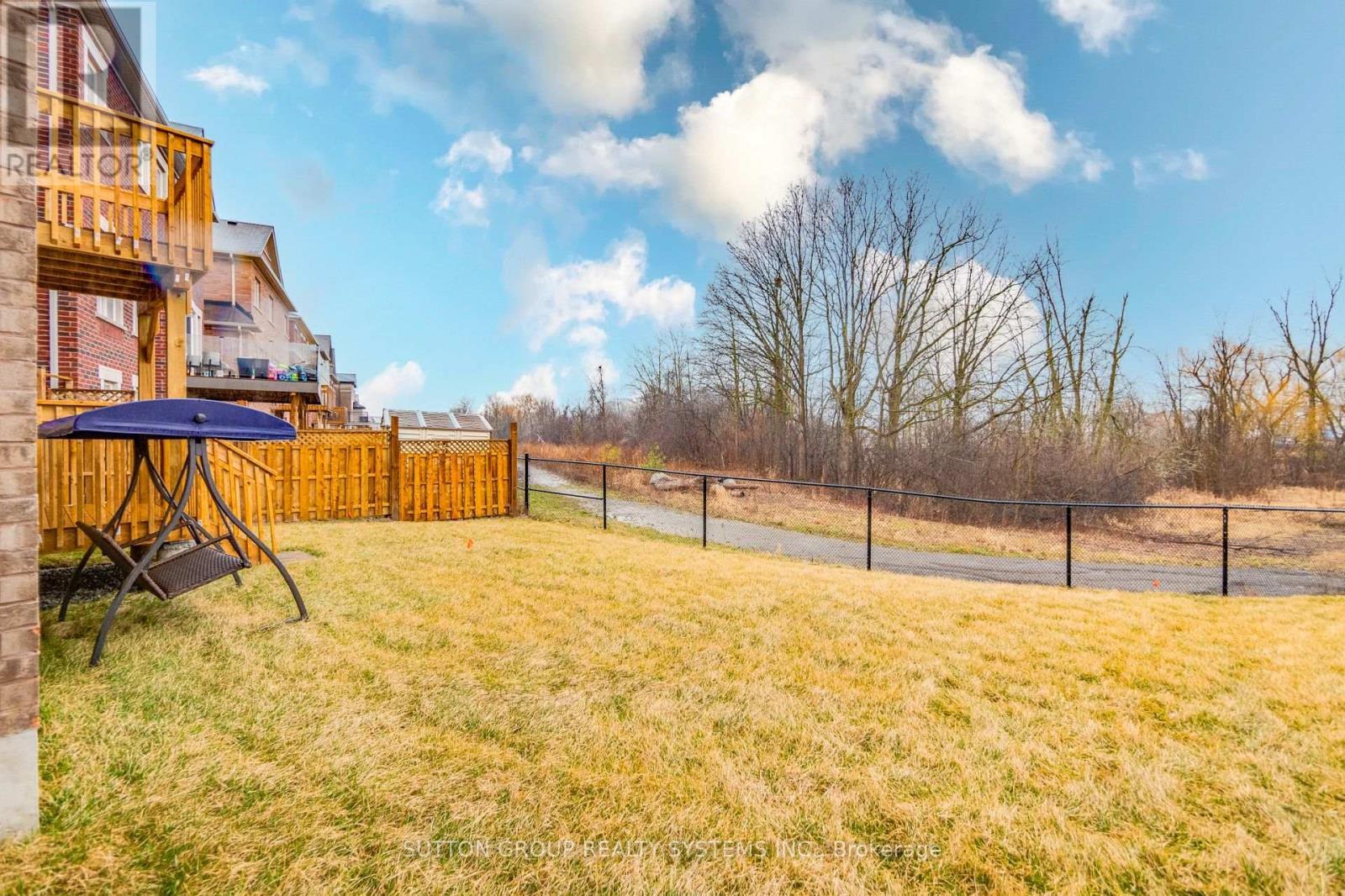 389 Humphrey Street, Hamilton, ON - Outdoor