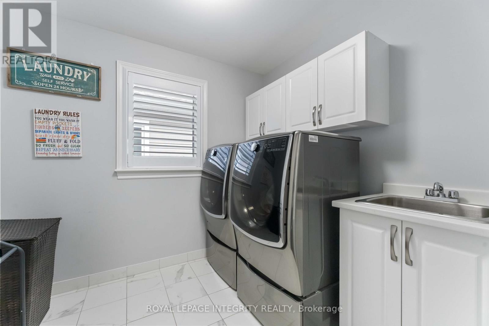 563 Egret Way, Ottawa, ON - Indoor Photo Showing Laundry Room