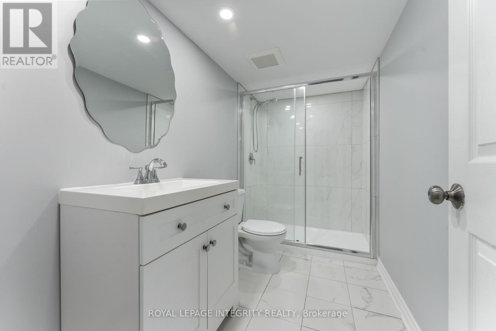 563 Egret Way, Ottawa, ON - Indoor Photo Showing Bathroom