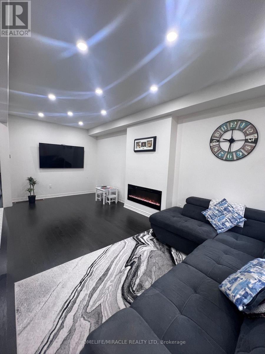 85 Cobriza Crescent, Brampton, ON - Indoor Photo Showing Basement