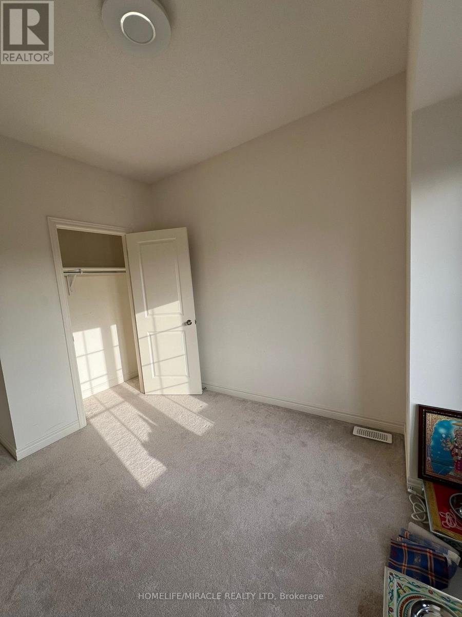 85 Cobriza Crescent, Brampton, ON - Indoor Photo Showing Other Room