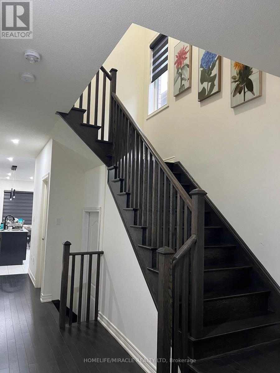 85 Cobriza Crescent, Brampton, ON - Indoor Photo Showing Other Room