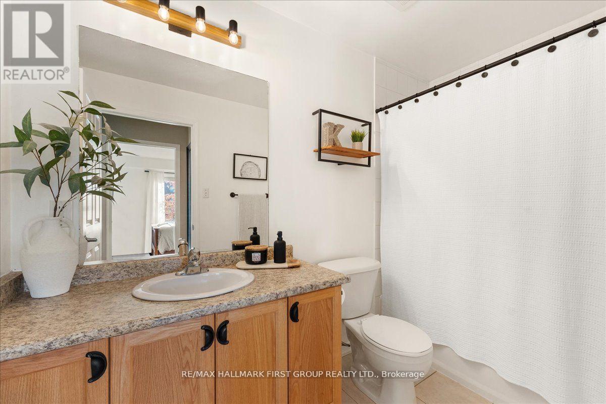 204 - 132 Aspen Springs Drive, Clarington (Bowmanville), ON - Indoor Photo Showing Bathroom