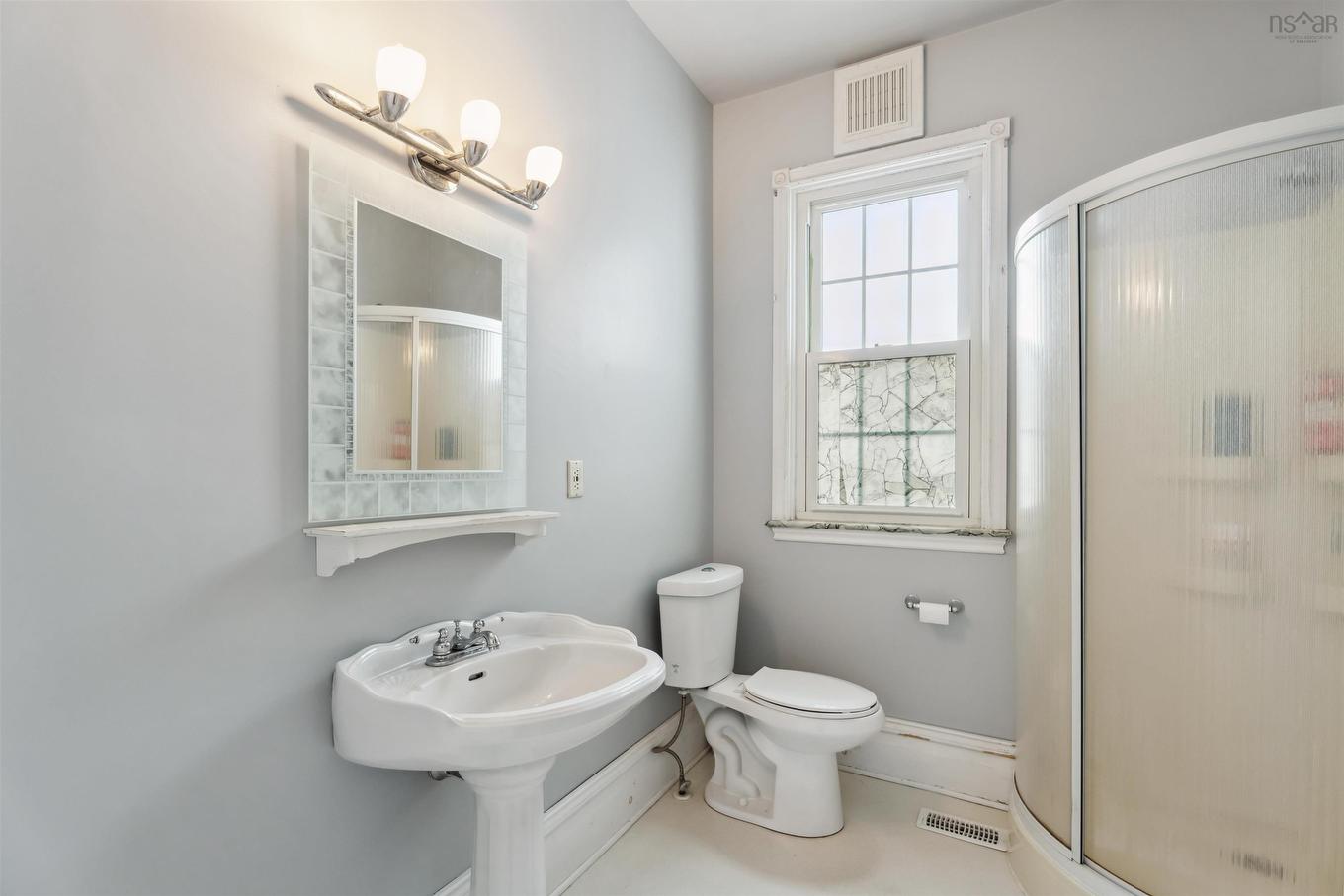 14019 Highway 1, Hants Border, NS