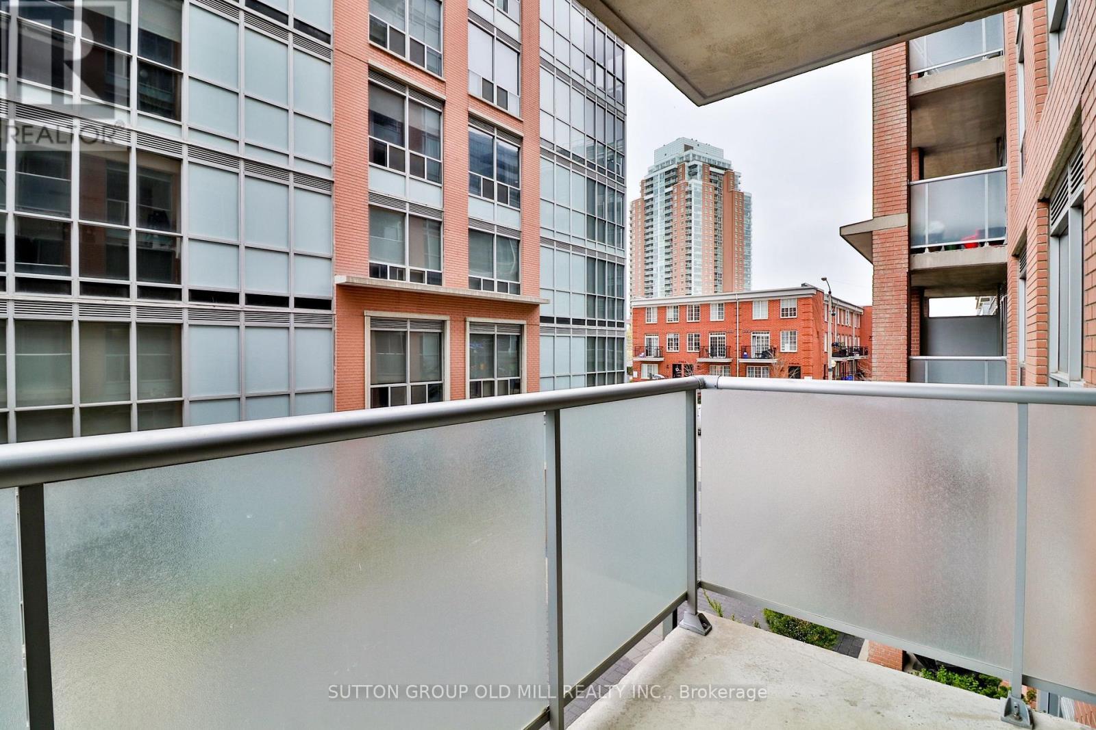 205 - 1005 King Street W, Toronto, ON - Outdoor With Balcony