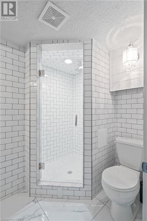 Basement - 218 Ingleside Place, Kitchener, ON - Indoor Photo Showing Bathroom