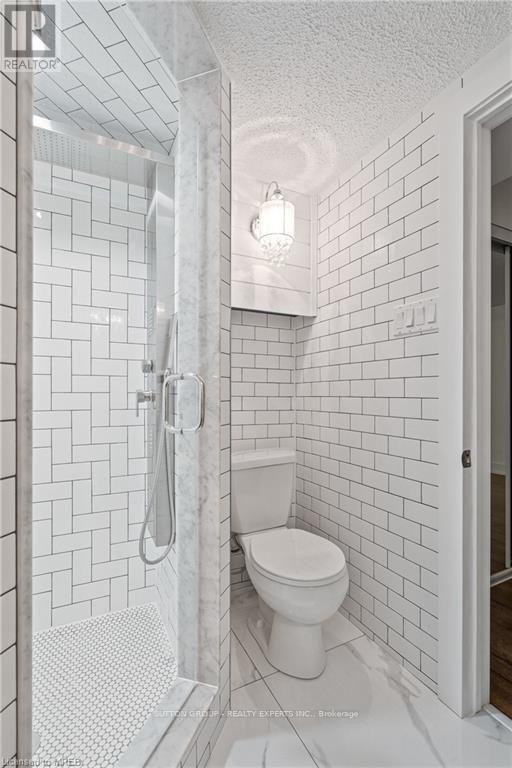 Basement - 218 Ingleside Place, Kitchener, ON - Indoor Photo Showing Bathroom