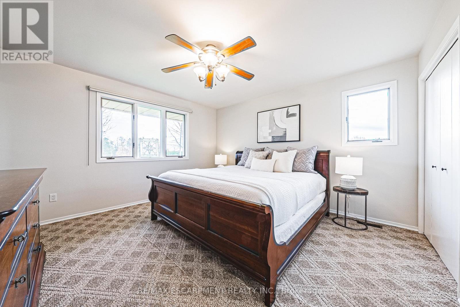 2276 Binbrook Road, Hamilton, ON - Indoor Photo Showing Bedroom