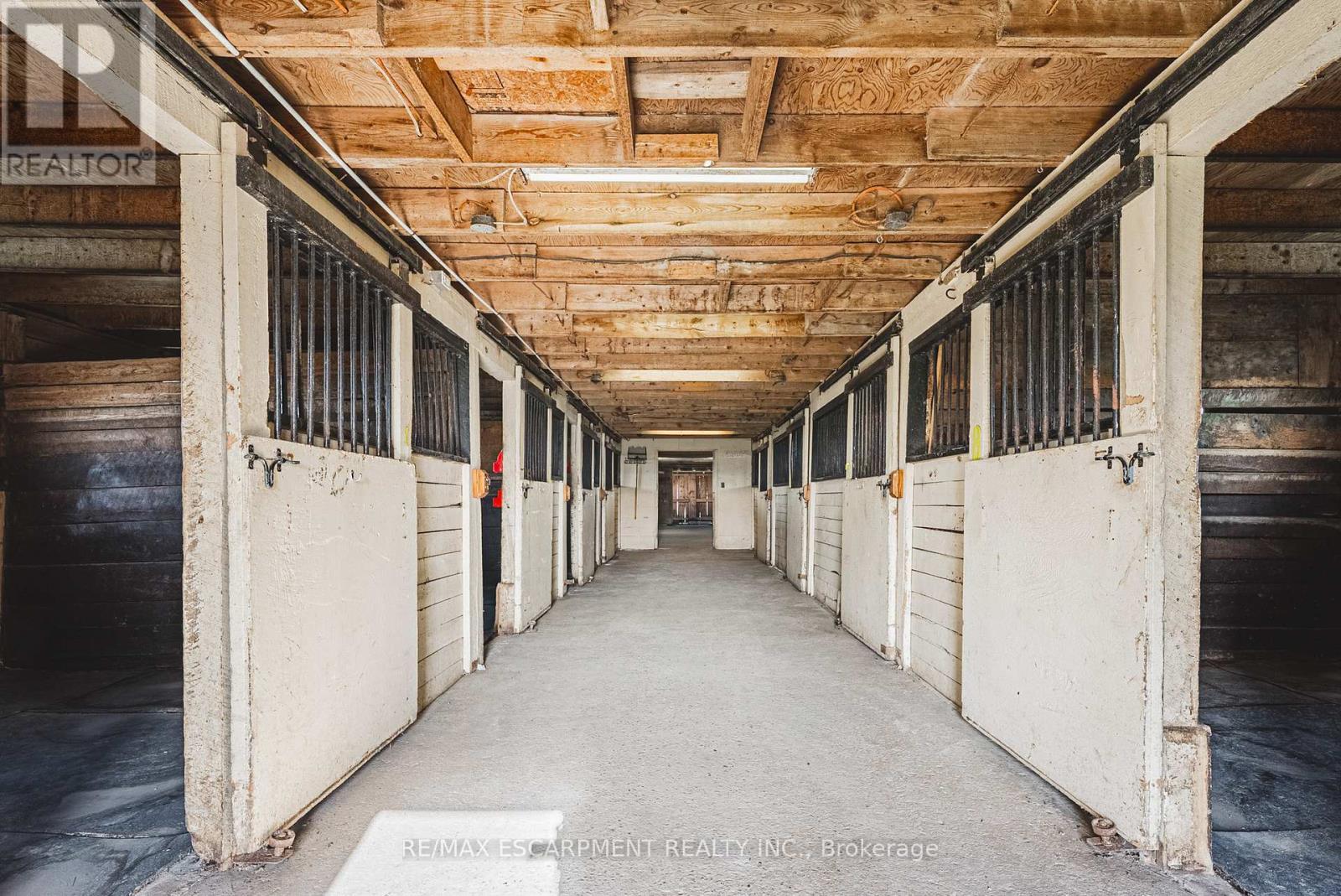 2276 Binbrook Road, Hamilton, ON - Indoor Photo Showing Other Room