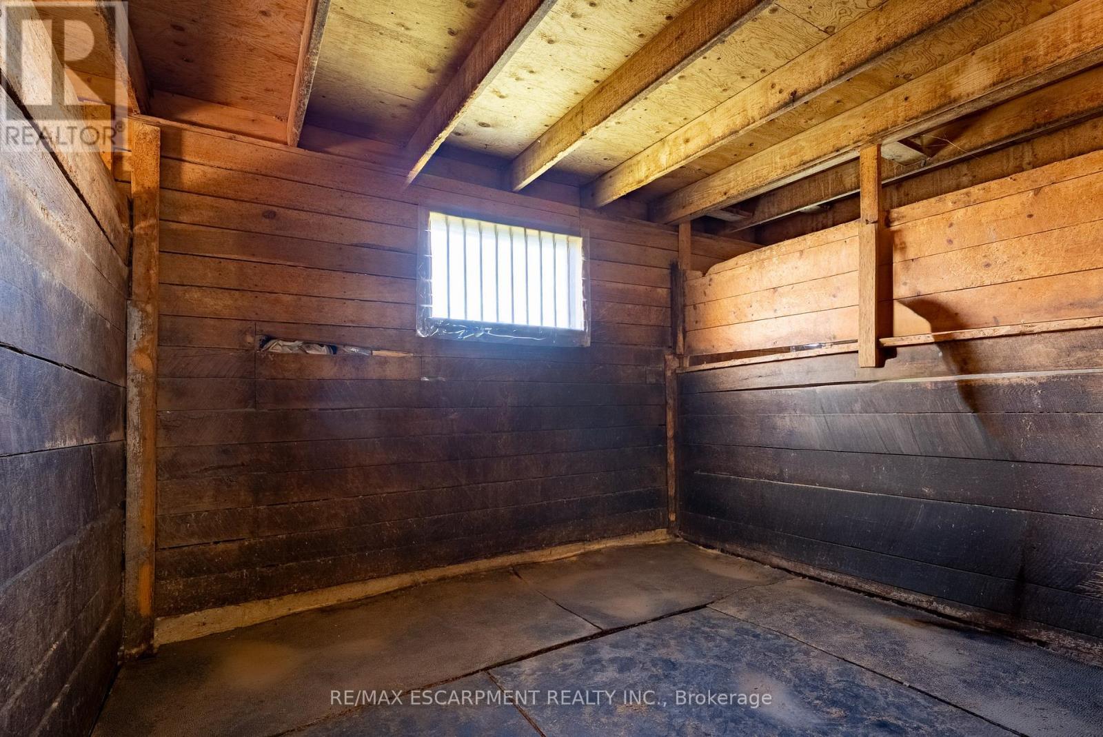 2276 Binbrook Road, Hamilton, ON - Indoor Photo Showing Other Room