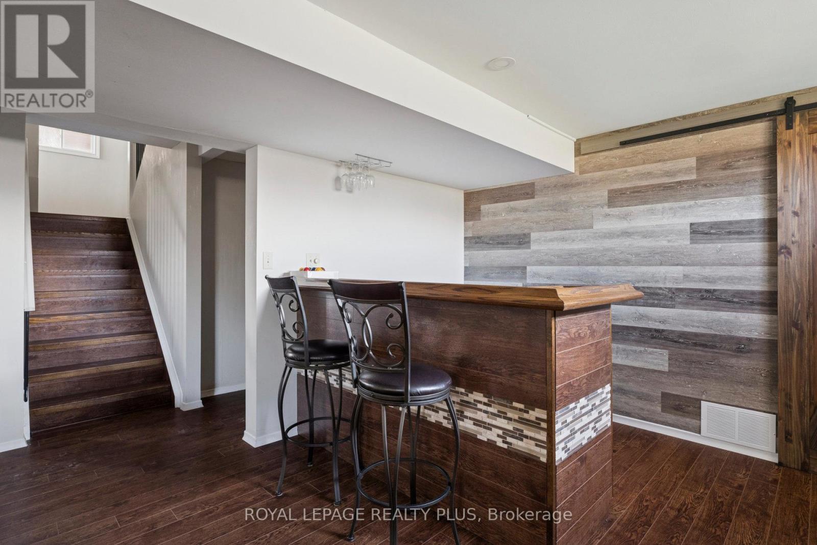 7719 Poplar Side Road, Clearview, ON - Indoor Photo Showing Other Room