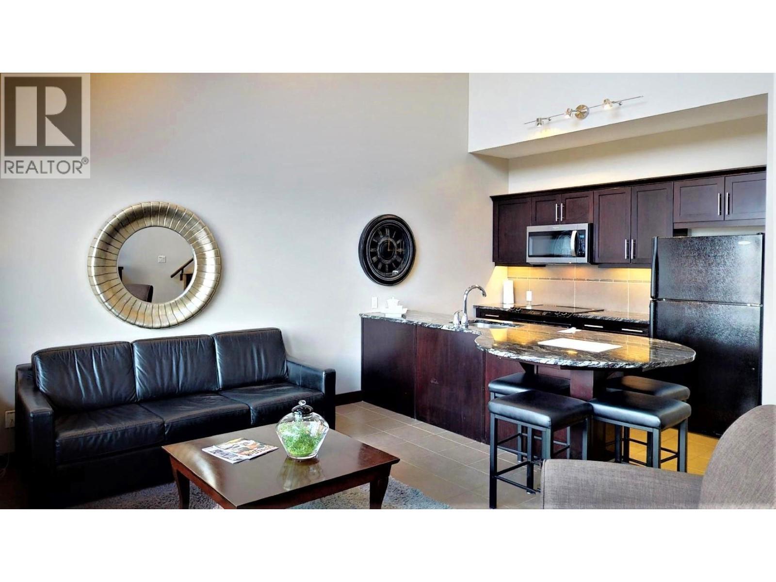 700 Bighorn Boulevard Unit# 735 M1, Radium Hot Springs, BC - Indoor