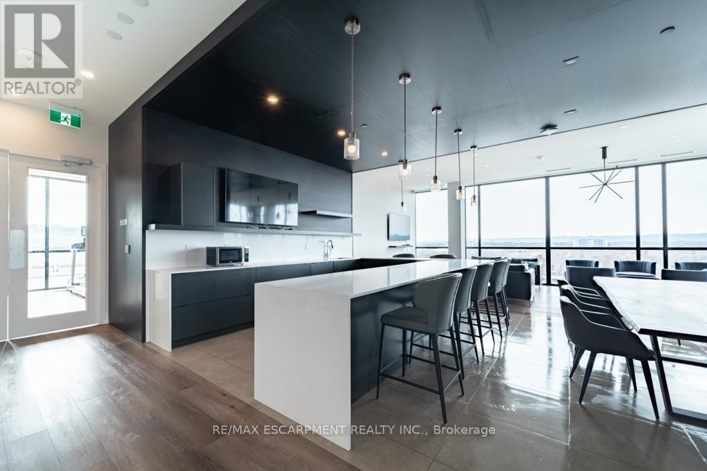 505 - 101 Locke Street S, Hamilton, ON - Indoor