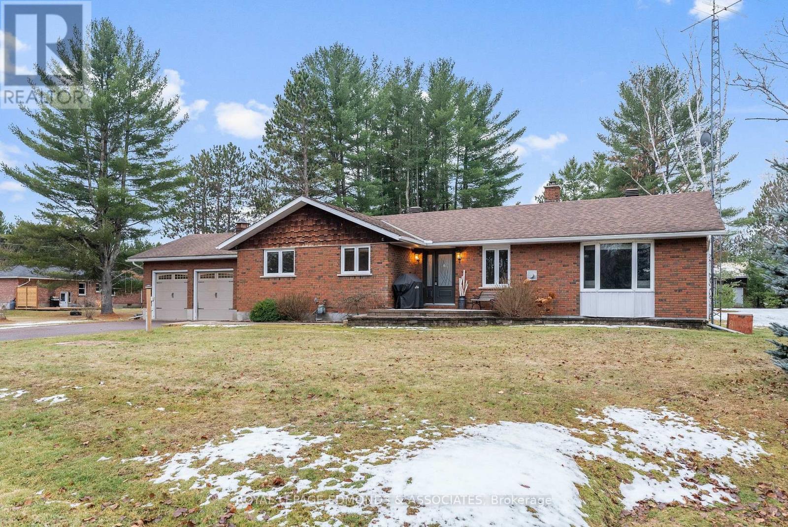 40925 Highway 41, Laurentian Valley, ON - Outdoor