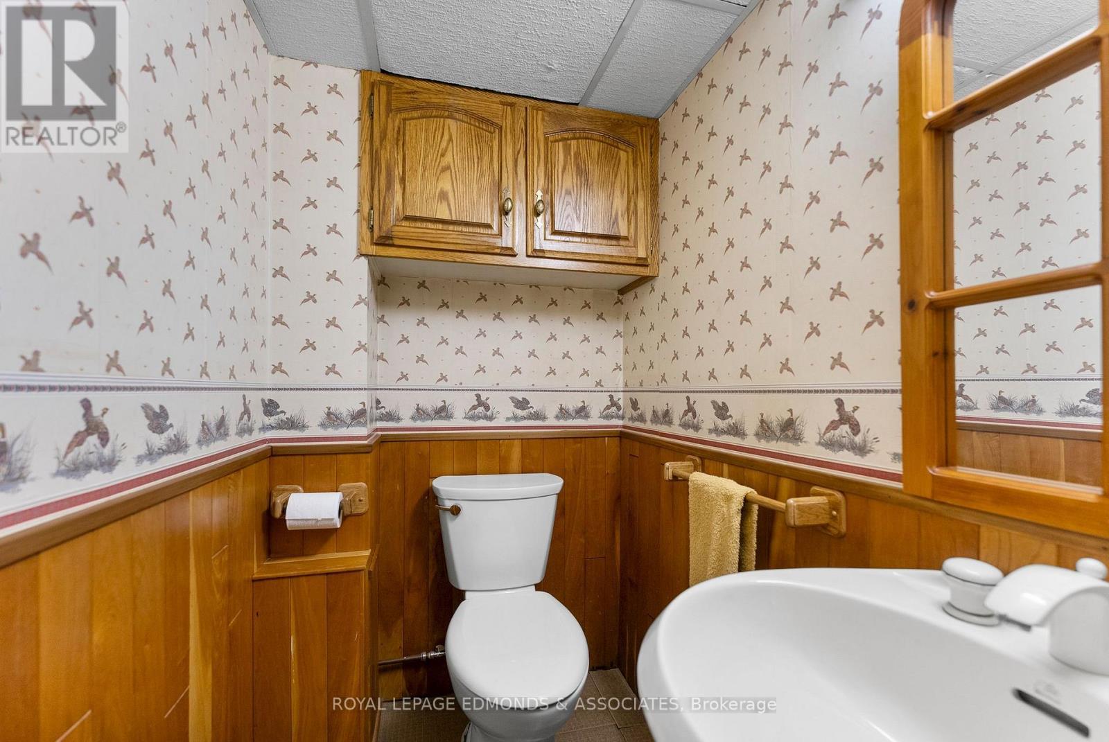 40925 Highway 41, Laurentian Valley, ON - Indoor Photo Showing Bathroom