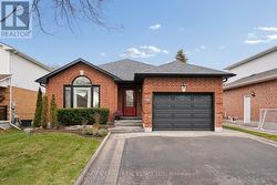 106 GEORGE REYNOLDS DRIVE Clarington, ON L1E 2E2