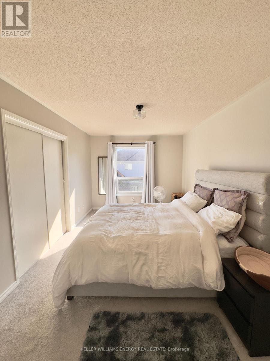35 Champine Square, Clarington (Bowmanville), ON - Indoor Photo Showing Bedroom
