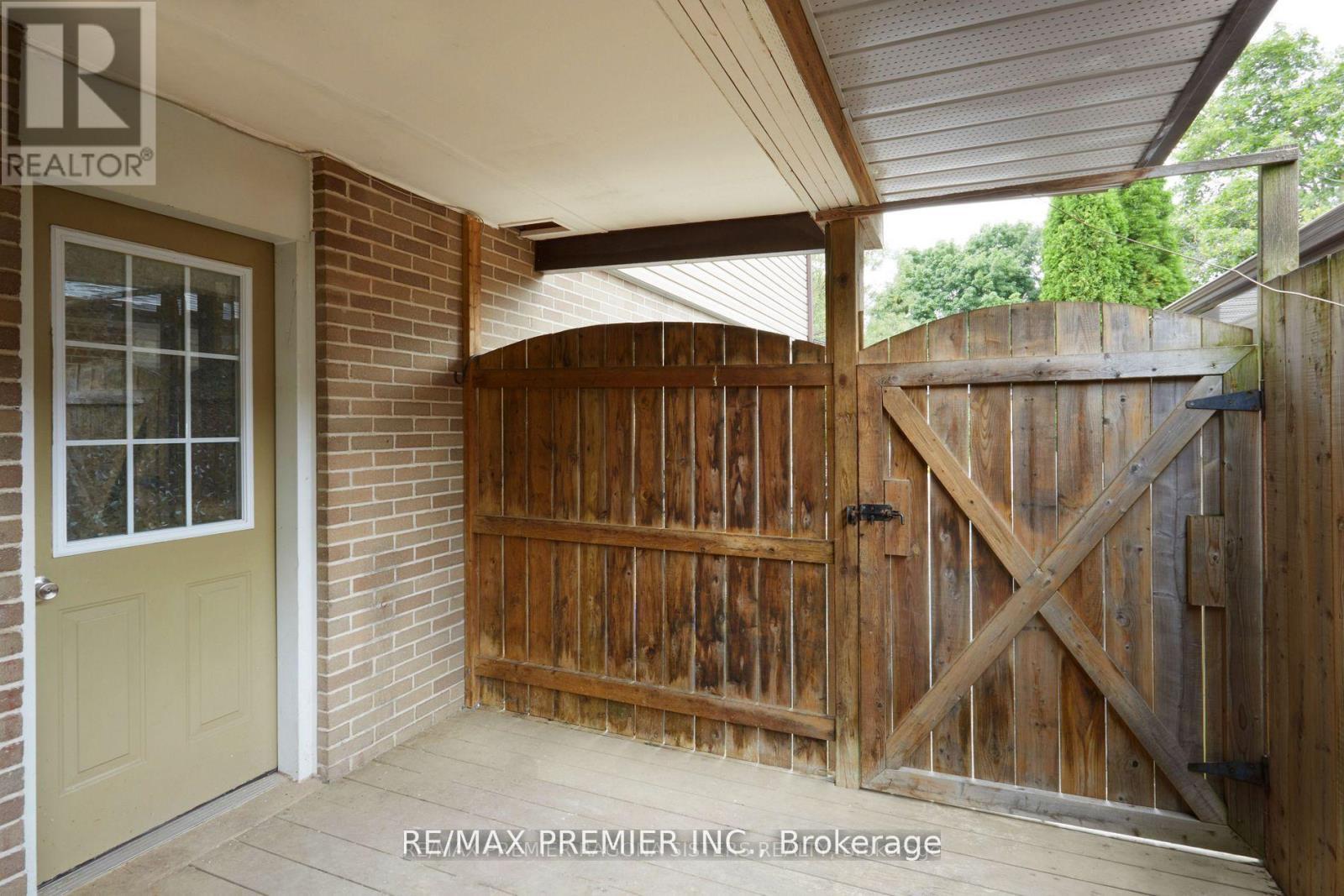 39 Daphne Crescent, Barrie, ON - Outdoor With Exterior