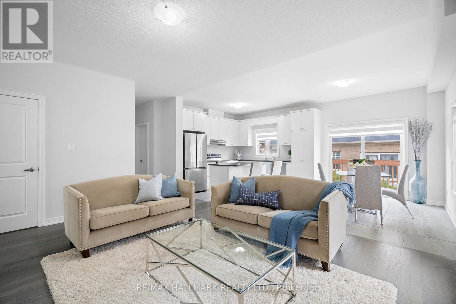 59 Jazzberry Road, Brampton, ON - Indoor Photo Showing Living Room