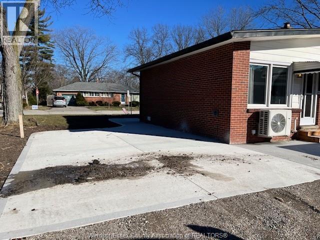 3401 Roxborough Unit# Upper, Windsor, ON - Outdoor