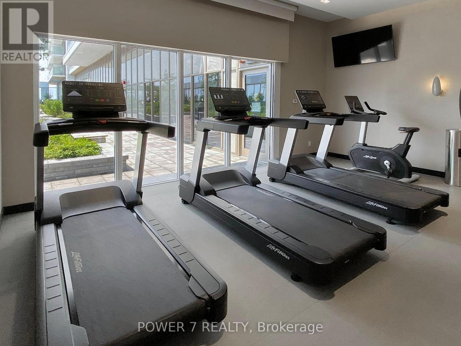 3605 - 2033 Kennedy Road, Toronto, ON - Indoor Photo Showing Gym Room