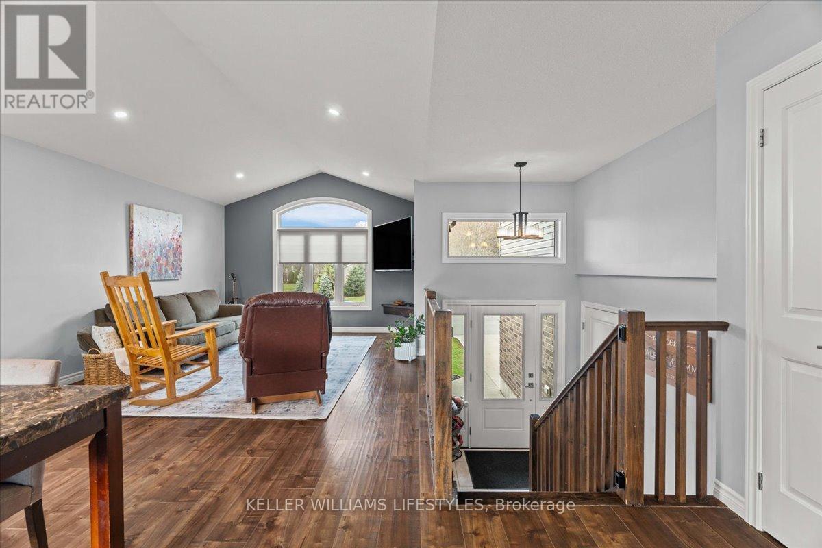 4008 Edward Street, Petrolia, ON - Indoor Photo Showing Other Room