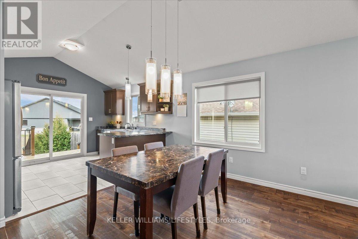 4008 Edward Street, Petrolia, ON - Indoor Photo Showing Other Room